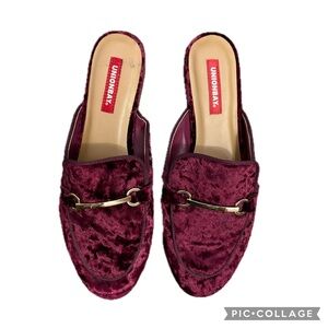 UNIONBAY Women's Velvet Burgundy Mules